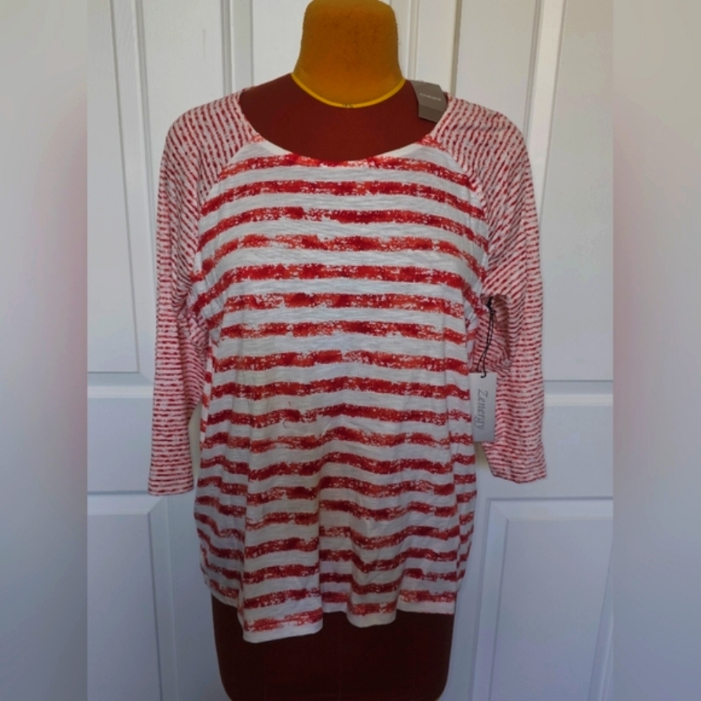 Red and White Relaxed 3/4 Sleeve Blouse